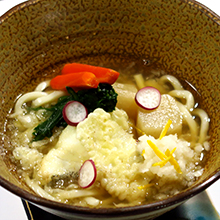 鱈の天ぷらと聖護院蕪の柚子おろしうどん
